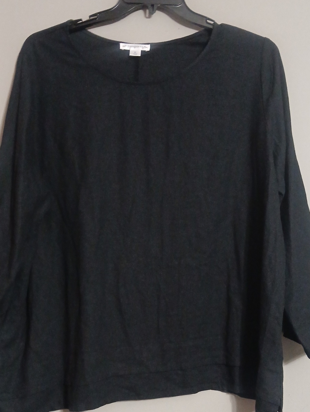 Women’s Black Long Sleeve Tee